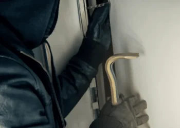 break and enter 1024x576