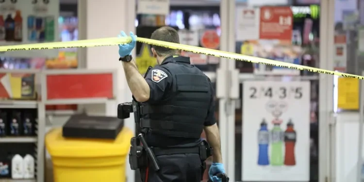 police oshawa gas station robbery