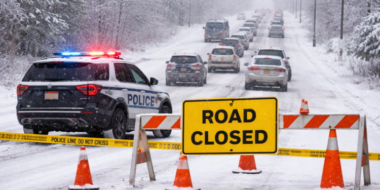 Uxbridge Road Closure Due to Ice Causes Major Traffic Disruptions 4f82ef73 f41b 4959 895e feda47ddd5d2