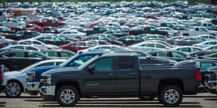 GM and Ford Post Strong Year-End Sales in Canada Despite Tariff Concerns gm trucks 1024x682