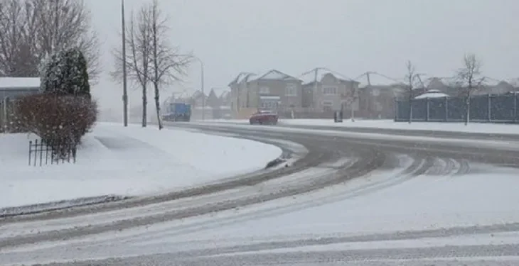 snow slush icy road winter e1762693241262