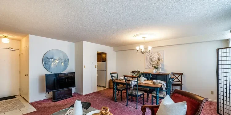 Oshawa Affordable Homes January 2026: Top Four Properties Under $370,000 Oshawa affordable homes January 2026