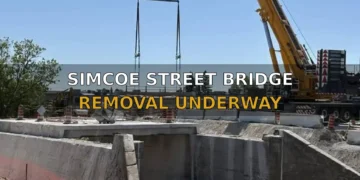 SIMCOE STREET BRIDGE REMOVAL UNDERWAY